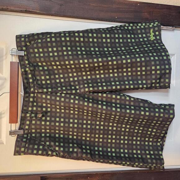 Wilson Men's Casual Shorts with Green and Black Checkered Pattern size 36 - Picture 1 of 9